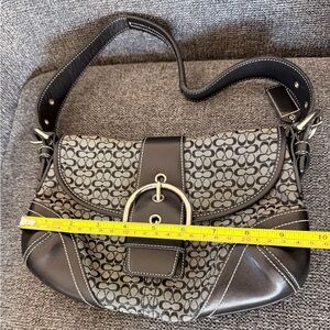 Coach shoulder bag signature black pattern